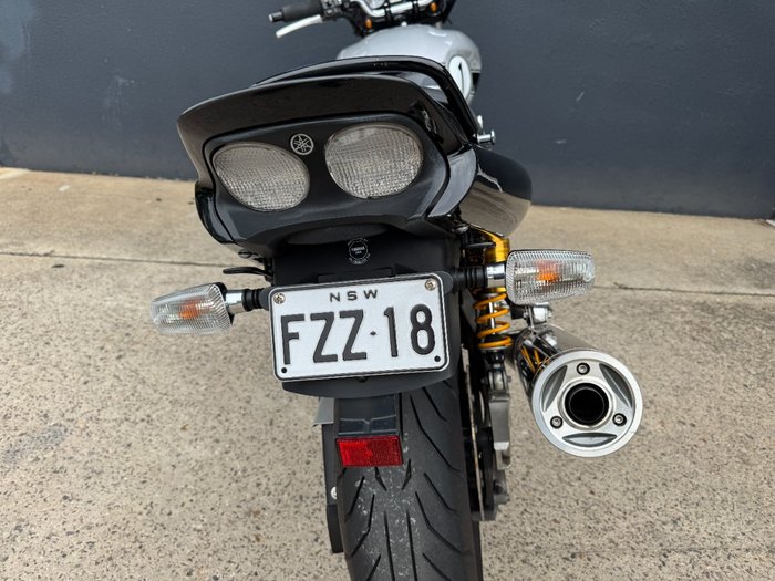 2016 Yamaha XJR1300 SILVER