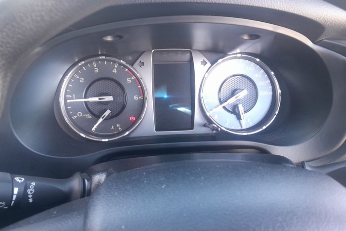 2024 Toyota Hilux SR