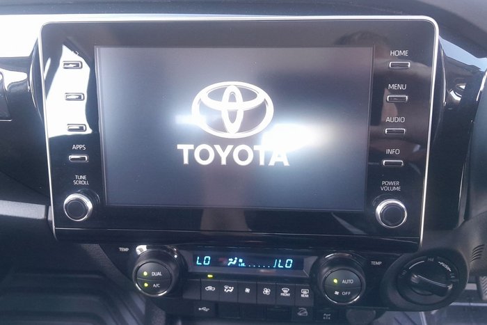 2024 Toyota Hilux SR