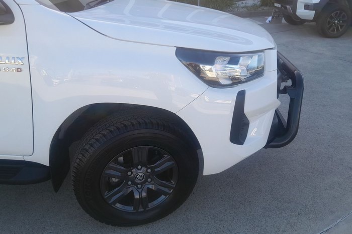 2024 Toyota Hilux SR