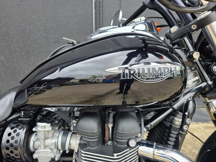 2016 Triumph SPEEDMASTER BLACK