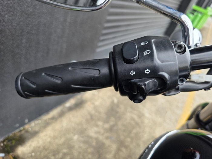 2016 Triumph SPEEDMASTER BLACK