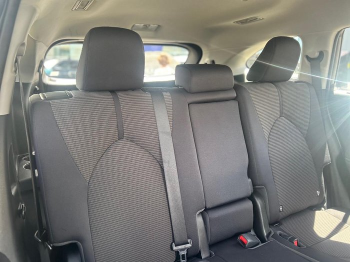 2023 Toyota Kluger GX