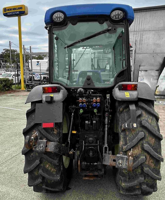 2023 New Holland T4.105N Cab BLUE