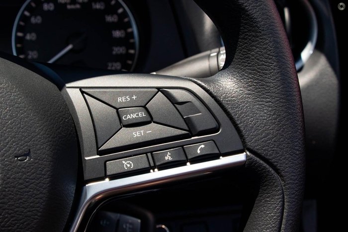 2025 Nissan Navara SL