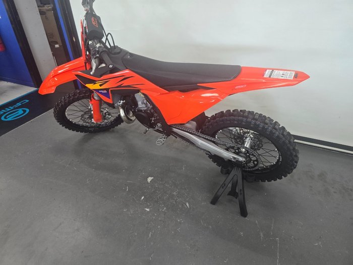 2025 Ktm 250 SX Orange