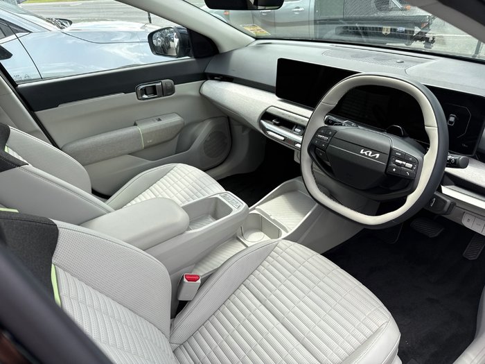 2025 Kia EV4 Earth Long Range