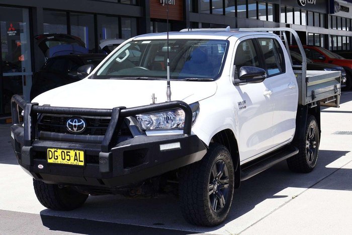 2022 Toyota Hilux SR