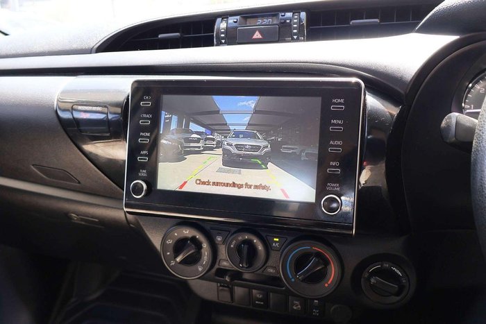 2022 Toyota Hilux SR