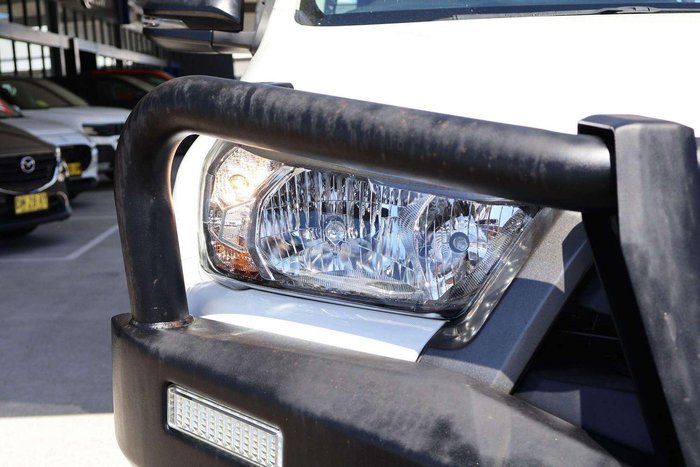 2022 Toyota Hilux SR