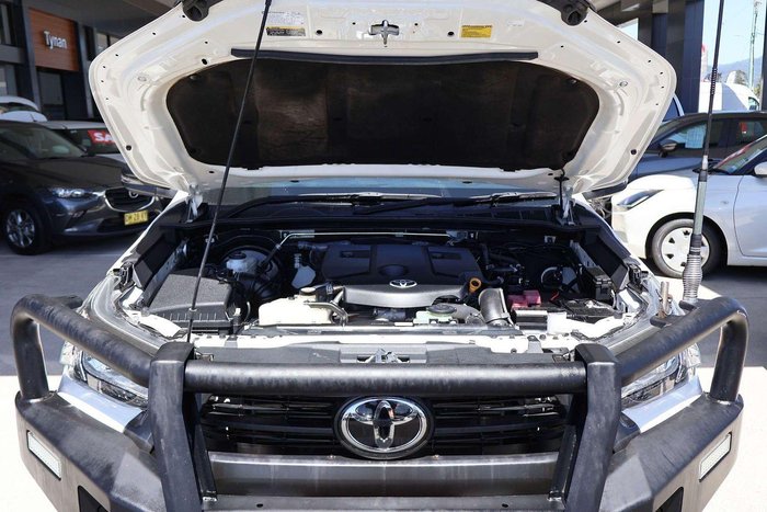 2022 Toyota Hilux SR