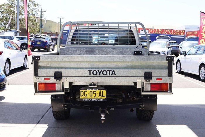 2022 Toyota Hilux SR