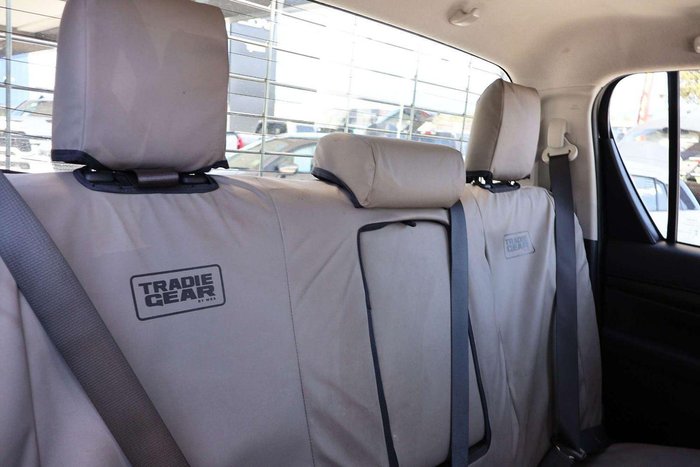 2022 Toyota Hilux SR