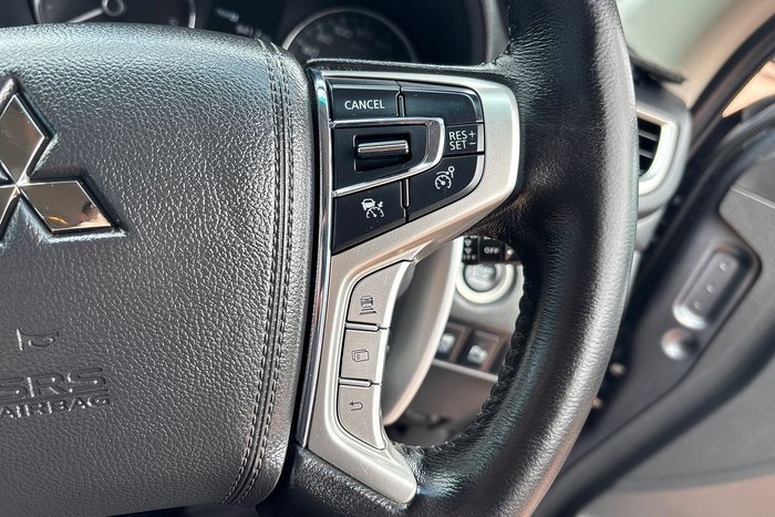 2022 Mitsubishi Pajero Sport GLX