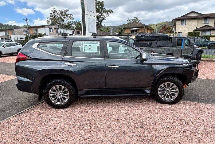 2022 Mitsubishi Pajero Sport GLX