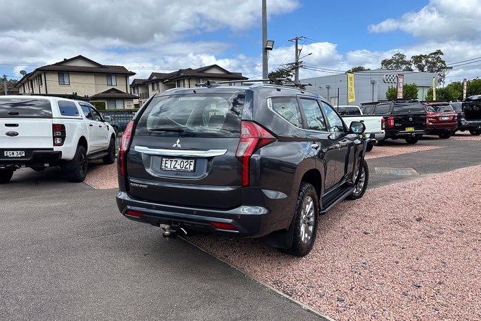 2022 Mitsubishi Pajero Sport GLX