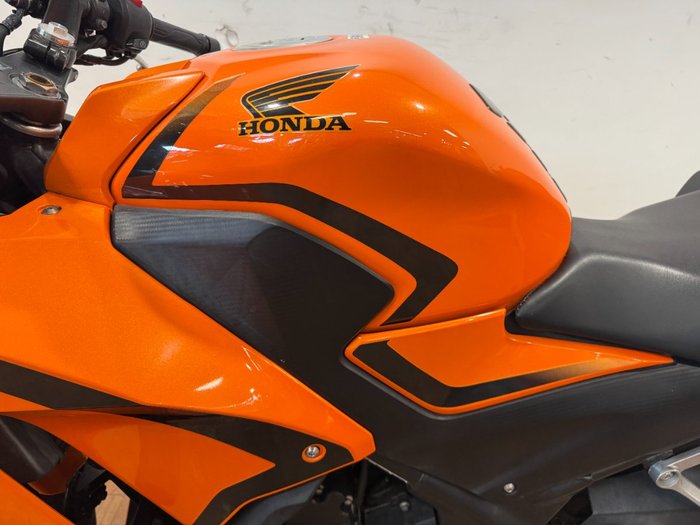 2016 Honda CBR300R ORANGE