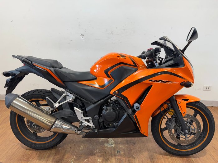 2016 Honda CBR300R ORANGE