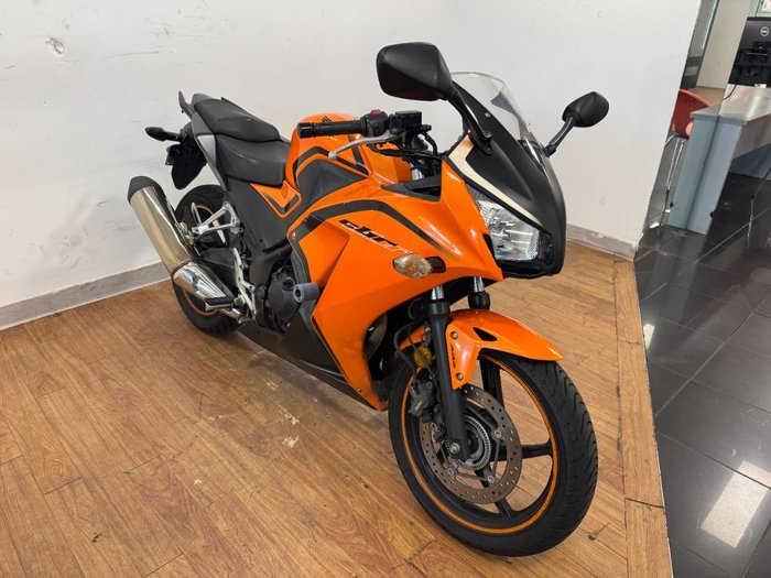 2016 Honda CBR300R ORANGE