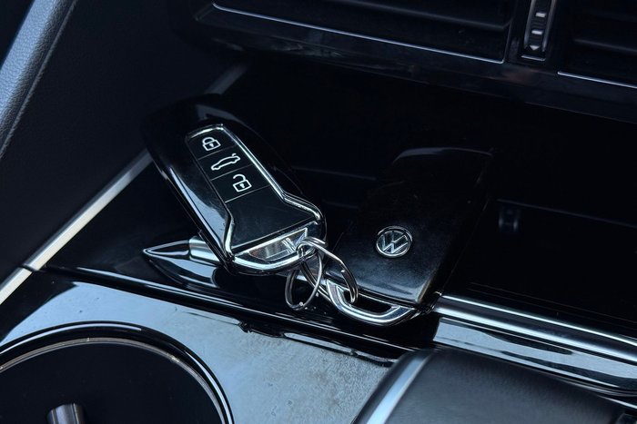 2022 Volkswagen Touareg 210TDI R-Line