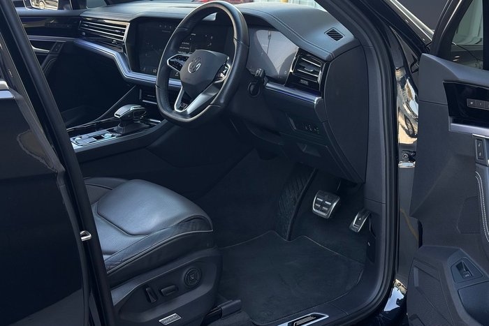 2022 Volkswagen Touareg 210TDI R-Line