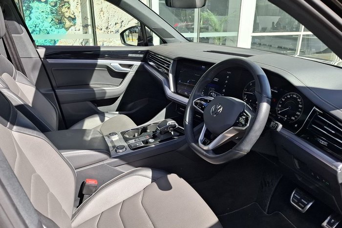 2022 Volkswagen Touareg 210TDI R-Line