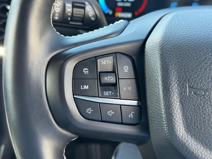 2025 Ford Everest Platinum