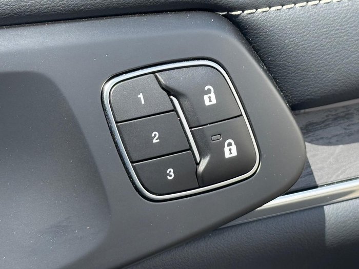 2025 Ford Everest Platinum