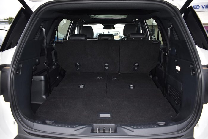 2025 Ford Everest Platinum