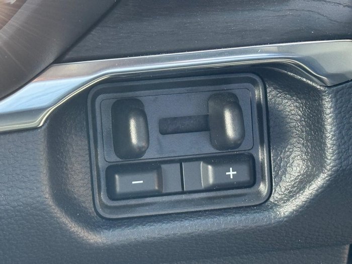 2025 Ford Everest Platinum