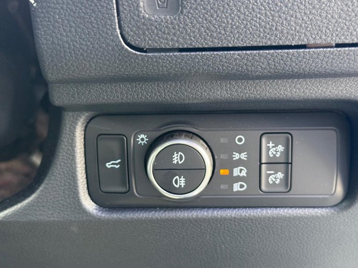 2025 Ford Everest Platinum