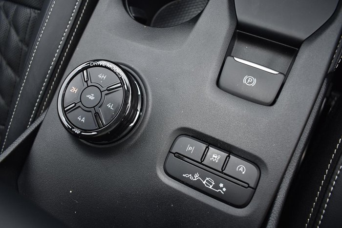 2025 Ford Everest Platinum