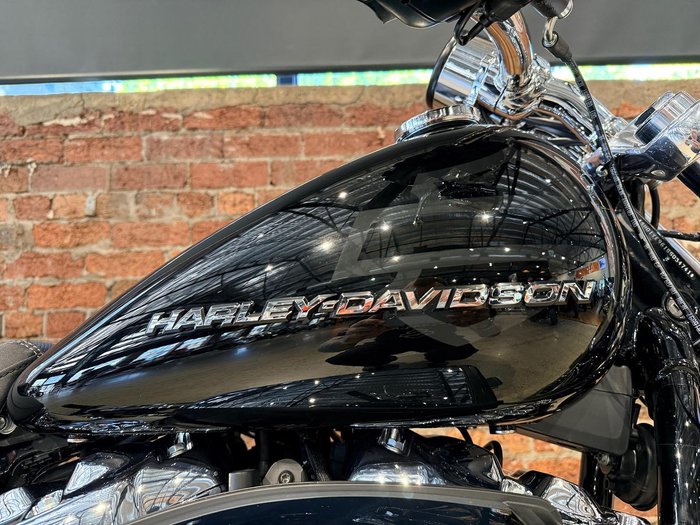 Harley-Davidson Breakout 117 (FXBR) Softail