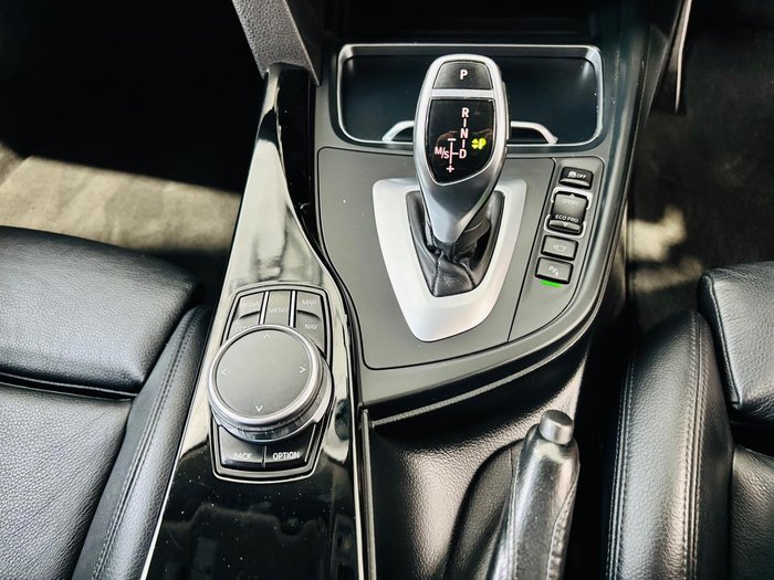 2017 BMW 3 Series 330i Sport Line F30 LCI Alpine White