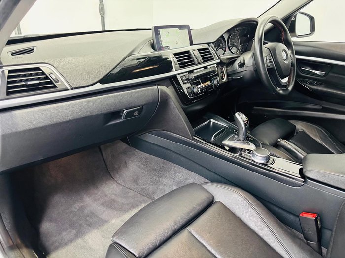 2017 BMW 3 Series 330i Sport Line F30 LCI Alpine White