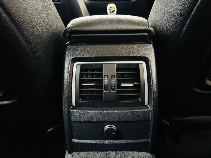 2017 BMW 3 Series 330i Sport Line F30 LCI Alpine White