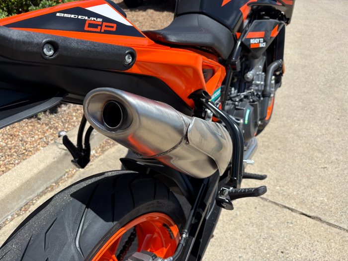 2023 Ktm DUKE GP Orange