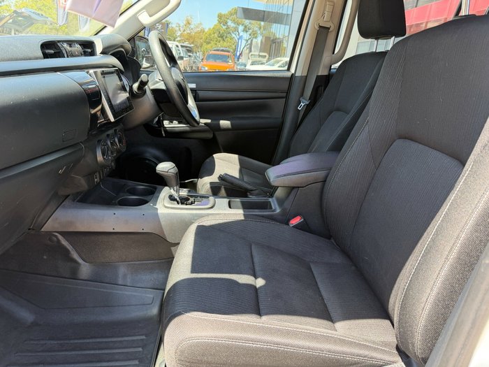 2019 Toyota Hilux SR