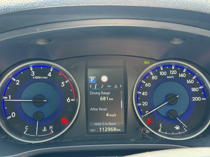 2019 Toyota Hilux SR