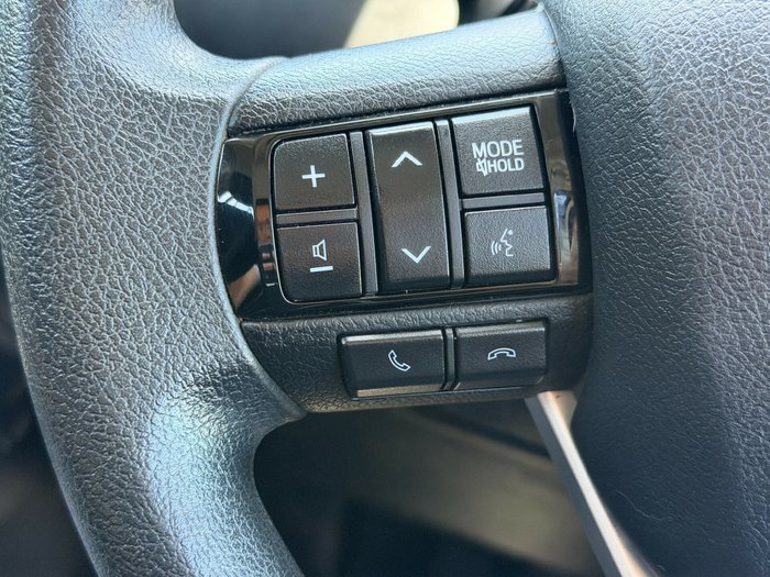 2019 Toyota Hilux SR