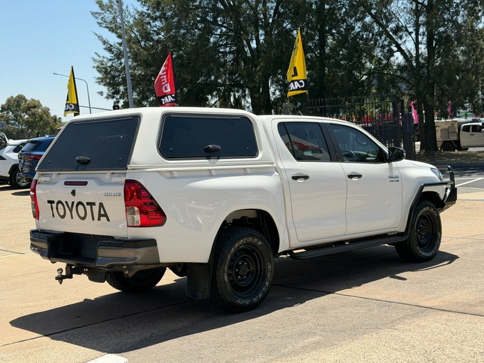 2019 Toyota Hilux SR