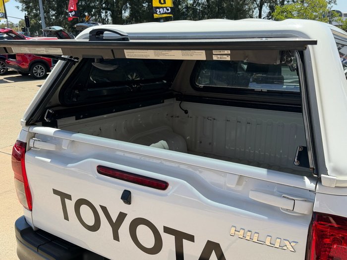 2019 Toyota Hilux SR
