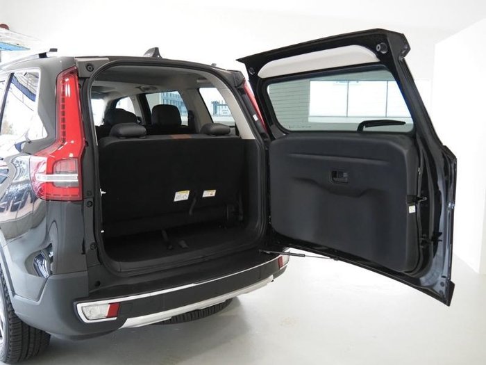 2025 Mahindra Scorpio Z8L+
