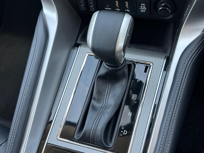 2022 Mitsubishi Pajero Sport Exceed