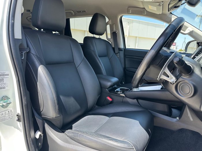 2022 Mitsubishi Pajero Sport Exceed