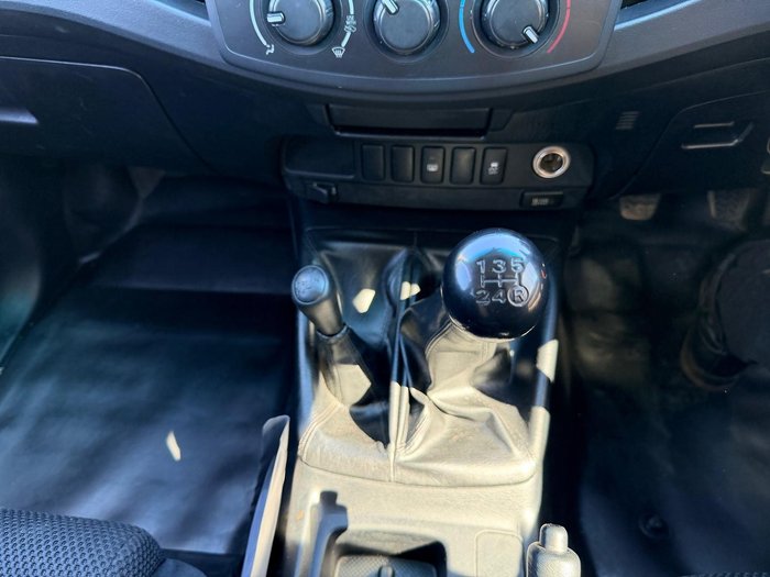 2015 Toyota Hilux SR