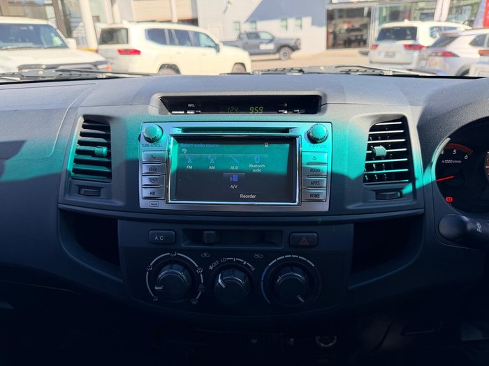 2015 Toyota Hilux SR