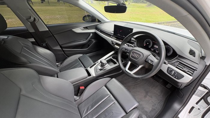 2023 Audi A4 35 TFSI S line