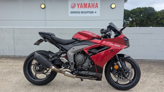 2025 Triumph DAYTONA 660 Red