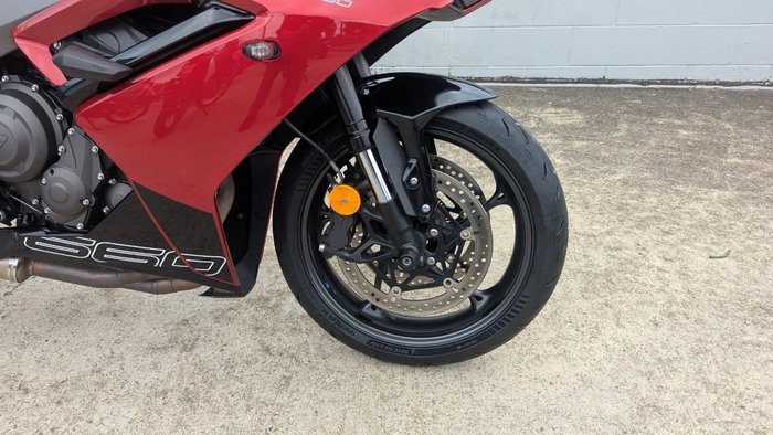 2025 Triumph DAYTONA 660 Red